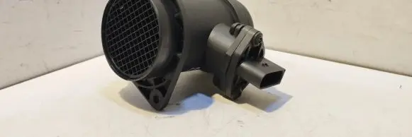 Audi A4 S4 B5 8D Mass air flow meter 0281002216 028906461