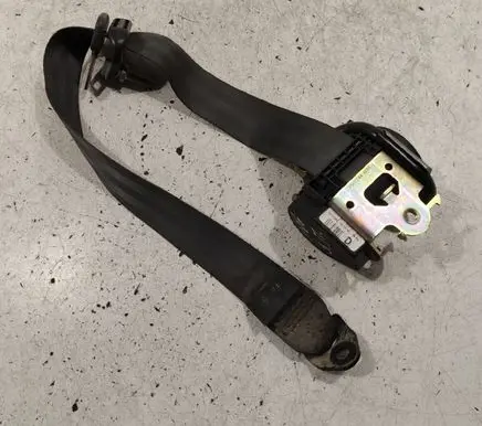 Renault Megane II Rear seatbelt 077382
