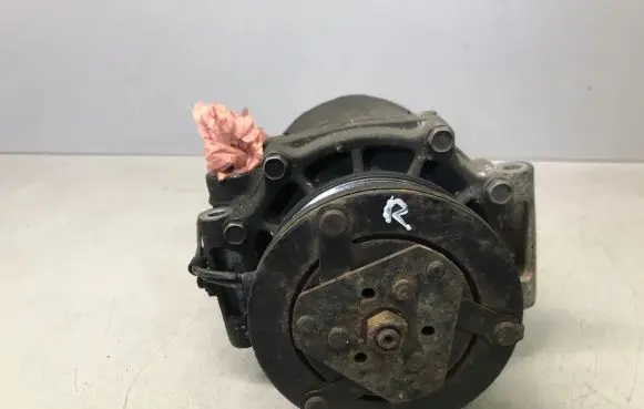 Mitsubishi Grandis Air conditioning (A/C) compressor (pump)