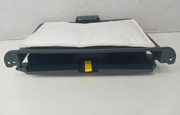 Ford Mustang VI Other interior part GR3B13546A