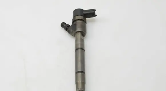 Hyundai i40 Fuel injector 338002A800