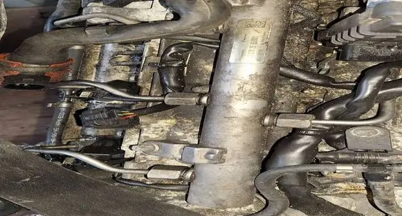 Jeep Grand Cherokee (WK) Fuel main line pipe A6420702695