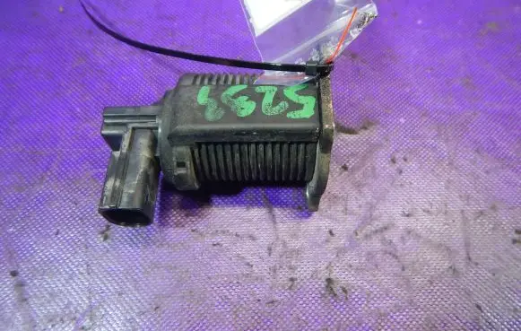 Renault Megane II Vacuum valve 8200247250