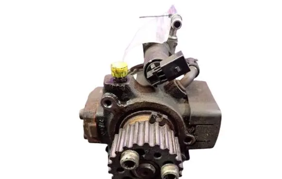 Skoda Fabia Mk2 (5J) Fuel injection high pressure pump