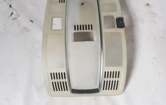 Audi A6 S6 C6 4F Front seat light