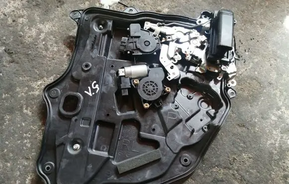 Mazda 5 Sliding door window regulator with motor