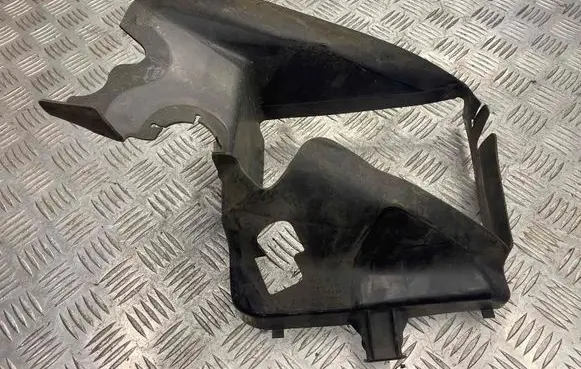 Volkswagen Phaeton Intercooler air channel guide 3D0121468