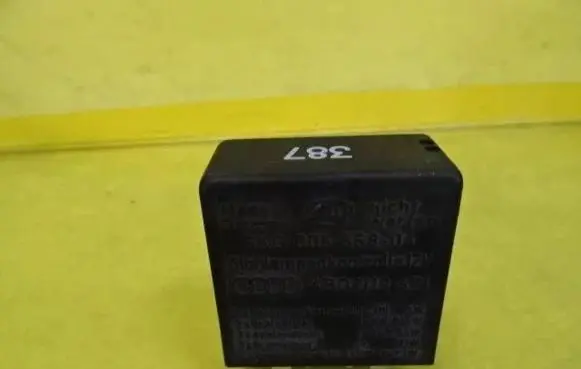 Audi A6 S6 C5 4B Other relay 4B0919471 5KG006568-04 5KG00656804