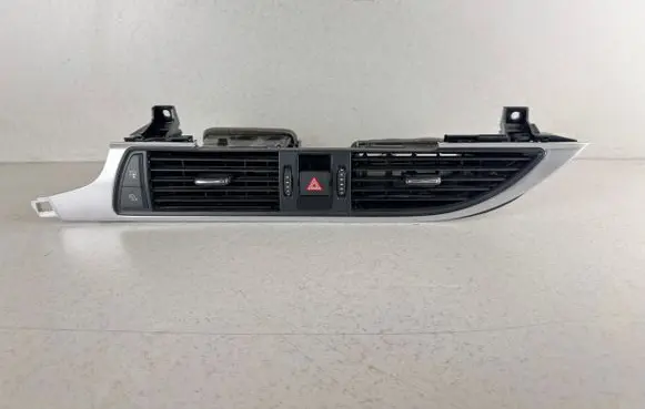 Audi A7 S7 4G Dash center air vent grill 4G1820951