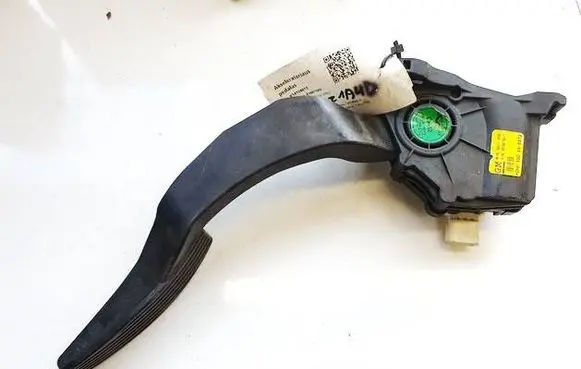 Opel Mokka X Accelerator throttle pedal 95087911
