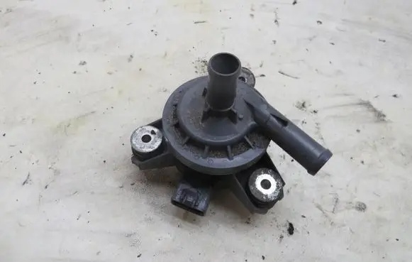 Toyota Prius (XW30) Electric auxiliary coolant/water pump G904052010