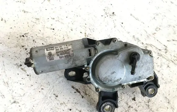 Volkswagen PASSAT B5.5 Wiper motor