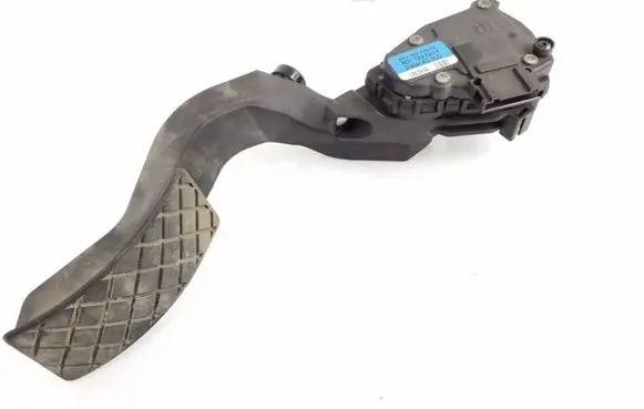 Audi A6 S6 C5 4B Accelerator pedal position sensor 8D1723523F