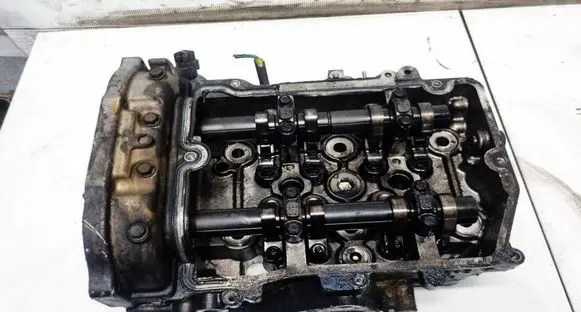 Subaru Legacy Engine head 