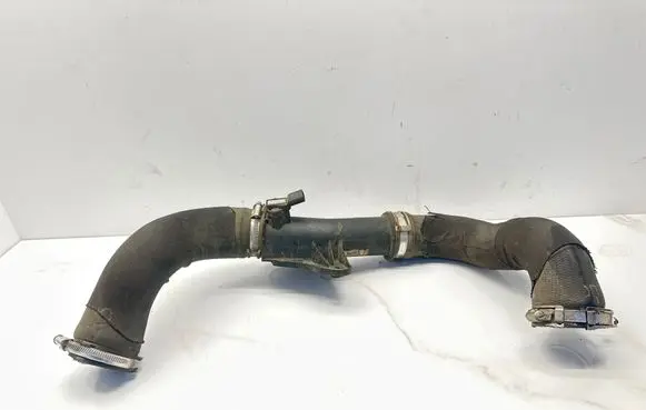 Audi A5 8T 8F Intercooler hose/pipe 8K0145673E