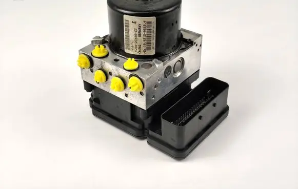 Ford Fusion ABS Pump AV592C405CC 10021206684 10096101543