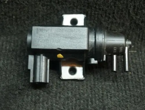 Toyota Auris 150 Turbo solenoid valve 258160R011