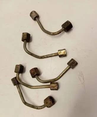 Fuel injector supply line/pipe
