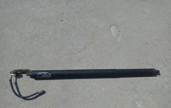 Chrysler Pacifica Tailgate/trunk strut/damper 68230340AD