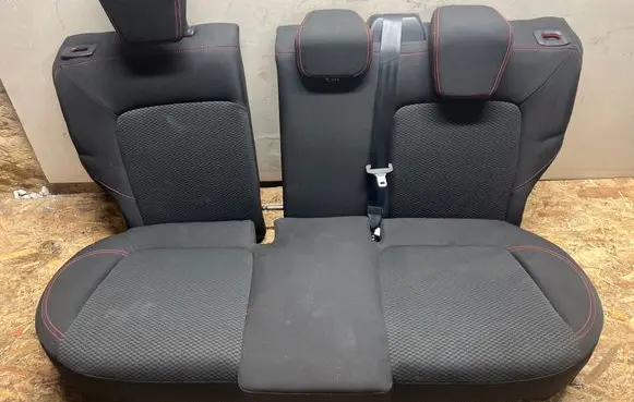 Ford Puma Second row seats 