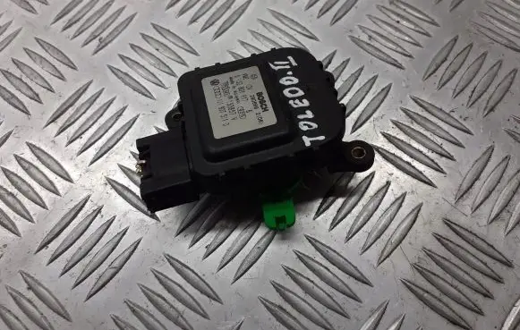 Seat Toledo II (1M) A/C air flow flap actuator/motor 1J1907511D