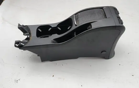 Chevrolet Orlando Center console 