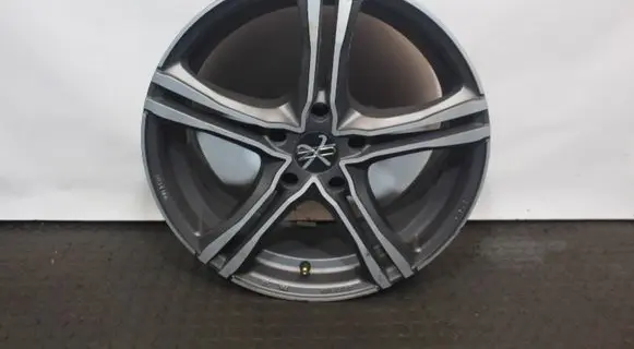 Volkswagen Touran III R17 alloy rim 