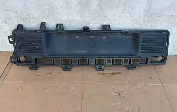 Renault Twingo III Rear bumper trim bar molding 858328942R