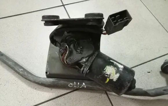 Mercedes-Benz Vito Viano W638 Wiper motor