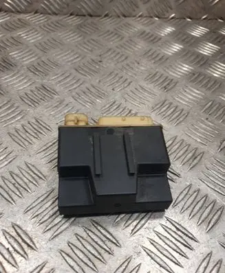 Peugeot 308 Glow plug pre-heat relay 87635E