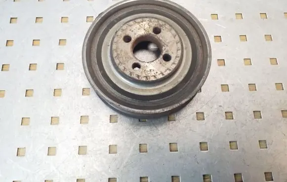 Iveco Daily 35 - 40.10 Crankshaft pulley