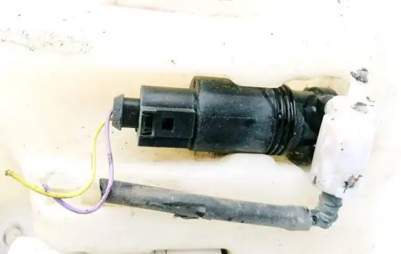 Mercedes-Benz ML W164 Windscreen/windshield washer pump