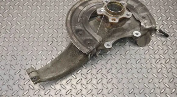 BMW 5 G30 G31 Front wheel hub