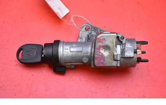 Volkswagen Golf IV Ignition lock 4B0905851B