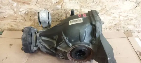 Mercedes-Benz E A207 Rear differential 2043502214 A2043510408