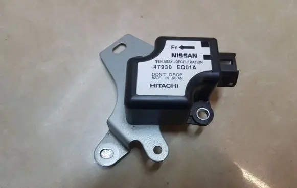 Nissan X-Trail T30 ESP acceleration yaw rate sensor 47930EQ010