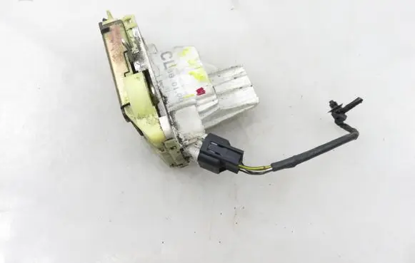 Ford Focus Front door lock XS41A21812CF
