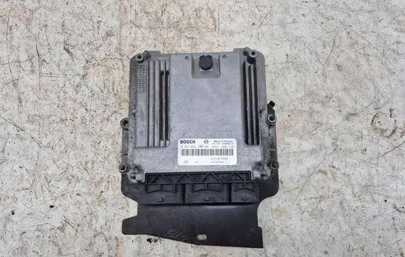 Renault Trafic III (X82) Engine control unit/module 237103984R 237107550R 0281032700