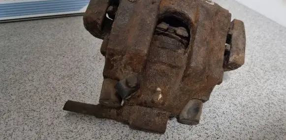 BMW 5 E34 Rear brake caliper 34211160382