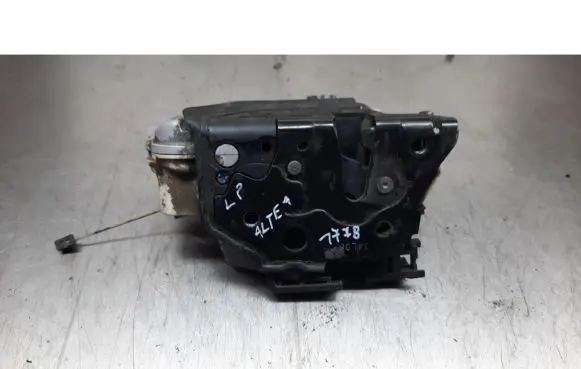 Seat Altea XL Front door lock
