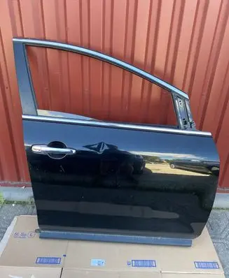 Mazda CX-7 Front door