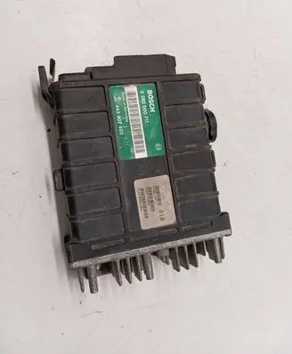 Volkswagen PASSAT B3 Engine control unit/module 443907403 0280000711