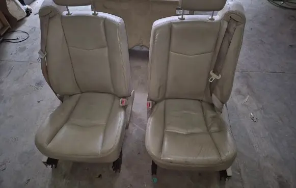 Cadillac SRX Seat set NOCODE
