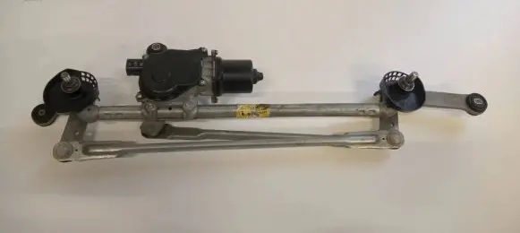 Nissan Navara D23 Front wiper linkage 