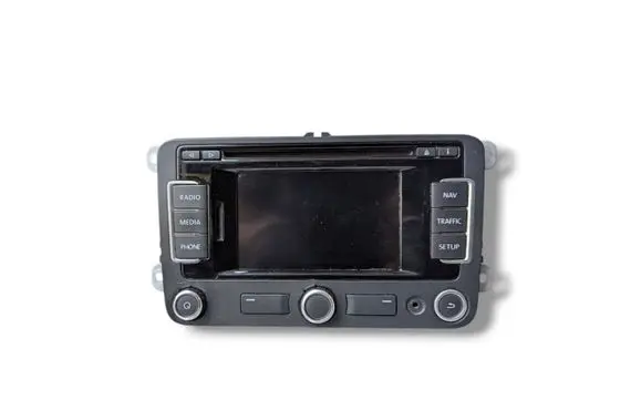 Radio/CD/DVD/GPS head unit