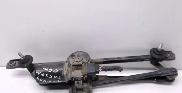 Hyundai Tucson JM Front wiper linkage and motor H13L425