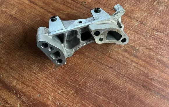 Citroen C4 Grand Picasso Engine mounting bracket 9688615780