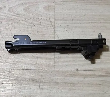 Mercedes-Benz CLA C117 X117 W117 Seat belt height adjuster A0008600388