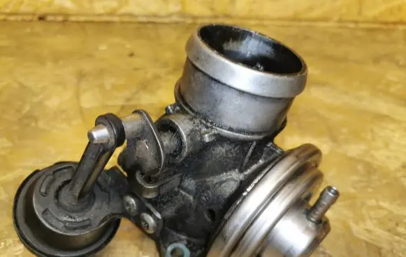 Audi A4 S4 B7 8E 8H EGR valve 038131501G