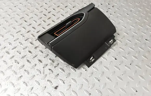 Dacia Sandero III Dashboard side air vent grill/cover trim 687606085R 683115486R